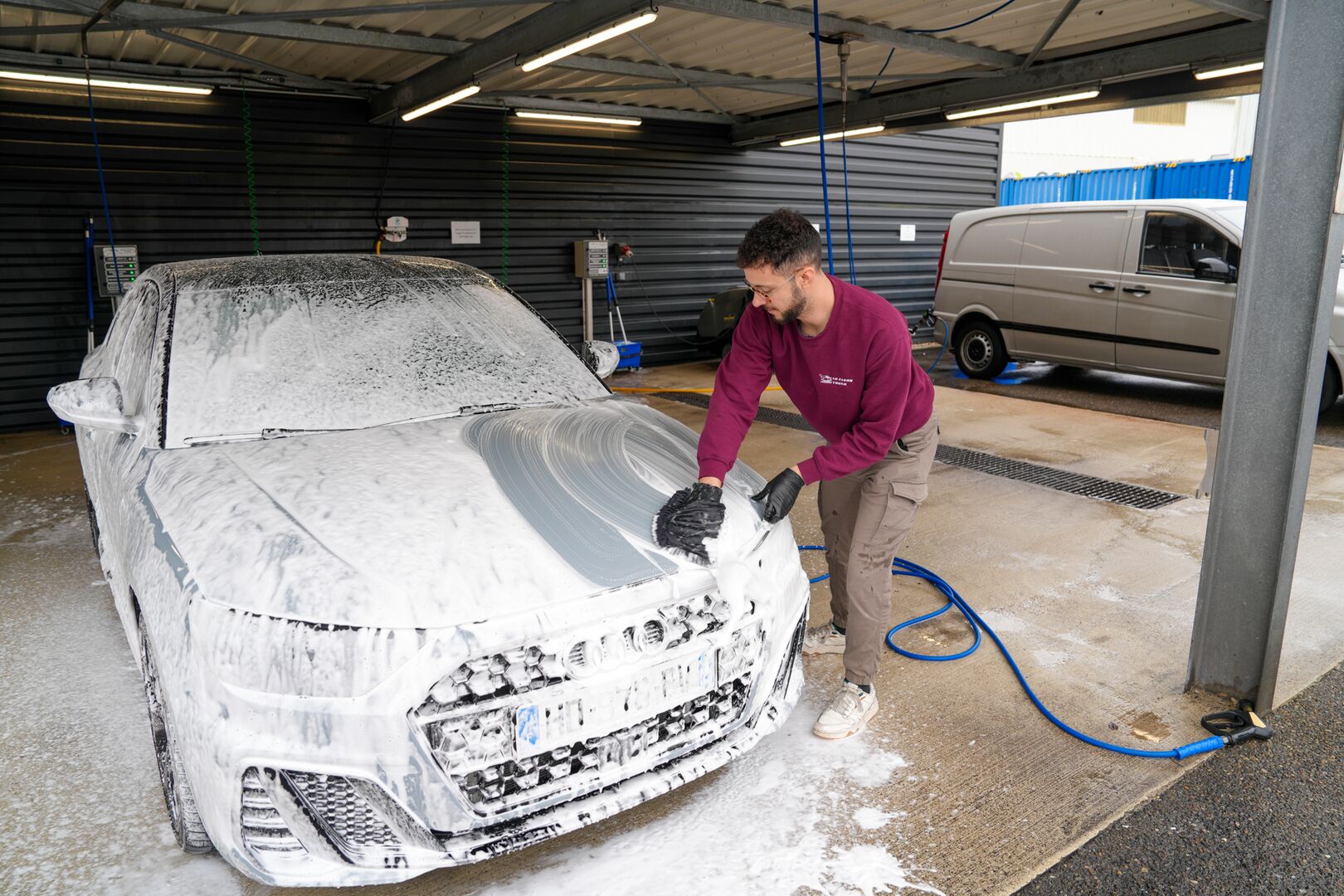 Lavage mousse professionnel sur carrosserie — La Clean Touch